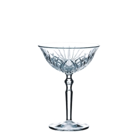 6 cocktail saucers