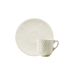 2 coffee cups and saucers